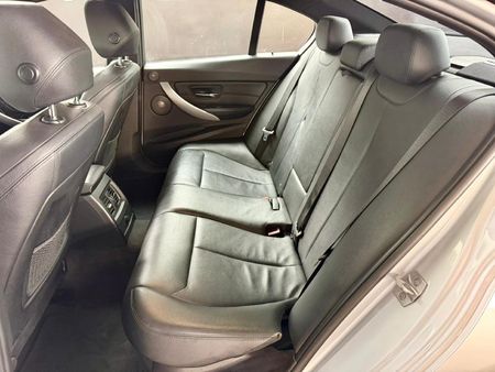 2015-BMW-3-Series-335i-M-Sport-Auto_18