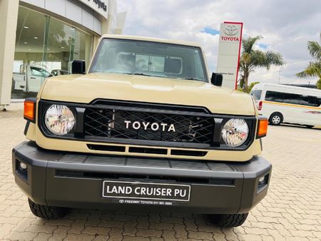 2026-Toyota-Land-Cruiser-79-28-GD-6-Single-Cab_9