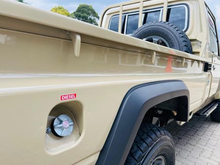 2026-Toyota-Land-Cruiser-79-28-GD-6-Single-Cab_7