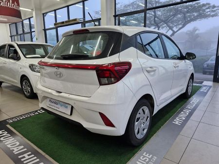 2024-Hyundai-Grand-i10-12-Motion-Auto_3