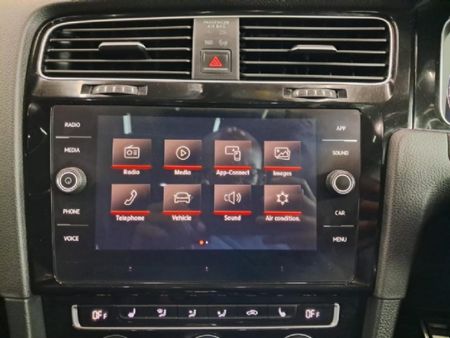 2018-Volkswagen-Golf-VII-GTI-20-TSI-Auto_20