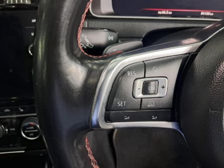 2018-Volkswagen-Golf-VII-GTI-20-TSI-Auto_21