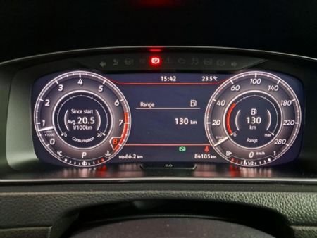 2018-Volkswagen-Golf-VII-GTI-20-TSI-Auto_25