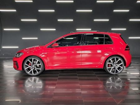 2018-Volkswagen-Golf-VII-GTI-20-TSI-Auto_4