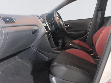 2026-Volkswagen-Polo-10-TSI_12