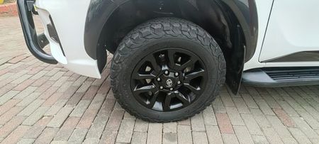 2016-Toyota-Hilux-28-GD-6-Raider-4x4-Double-Cab-Auto_10