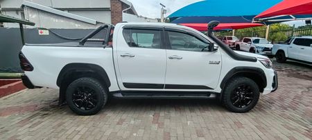 2016-Toyota-Hilux-28-GD-6-Raider-4x4-Double-Cab-Auto_4