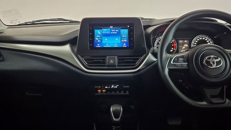 2025-Toyota-Starlet-Toyota-Starlet-15L-Xs-AT-75I_13