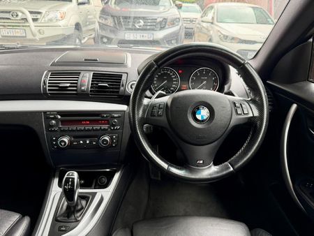 2010-BMW-1-Series-135i-Coupe-M-Sport-Auto_10