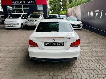 2010-BMW-1-Series-135i-Coupe-M-Sport-Auto_3