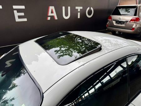 2010-BMW-1-Series-135i-Coupe-M-Sport-Auto_7