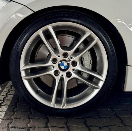 2010-BMW-1-Series-135i-Coupe-M-Sport-Auto_8