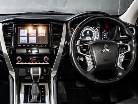2022-Mitsubishi-Pajero-Sport-24D-4x4-Exceed-Auto_16