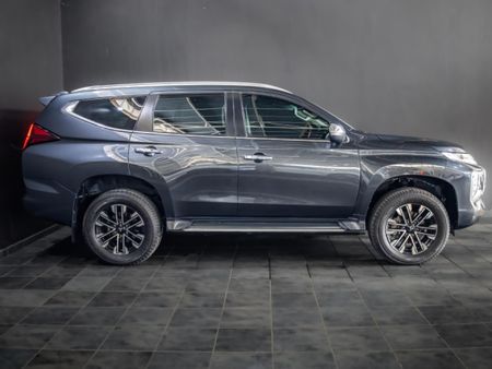 2022-Mitsubishi-Pajero-Sport-24D-4x4-Exceed-Auto_17