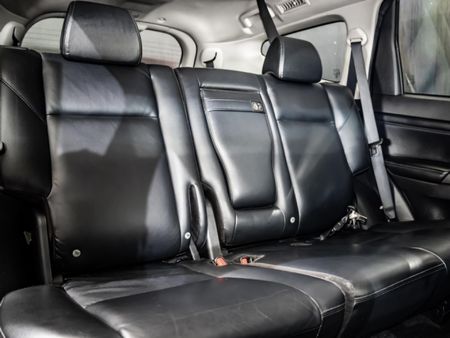 2022-Mitsubishi-Pajero-Sport-24D-4x4-Exceed-Auto_4