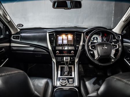 2022-Mitsubishi-Pajero-Sport-24D-4x4-Exceed-Auto_8