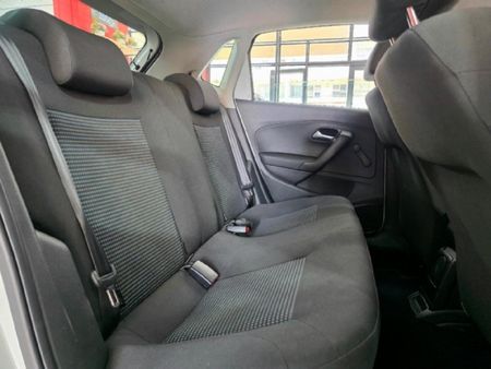 2019-Volkswagen-Polo-Vivo-16-Comfortline-Auto-5-dr_10