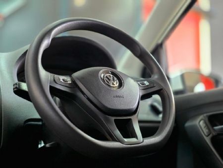 2019-Volkswagen-Polo-Vivo-16-Comfortline-Auto-5-dr_13