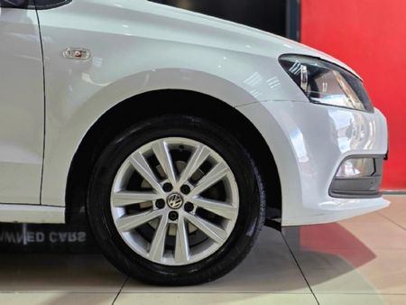 2019-Volkswagen-Polo-Vivo-16-Comfortline-Auto-5-dr_8