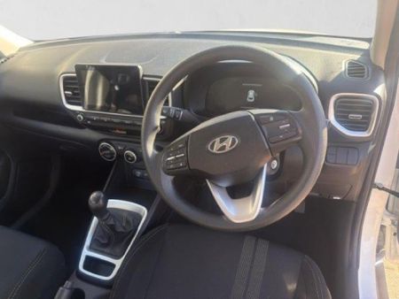 2026-Hyundai-Venue-12-Motion_14