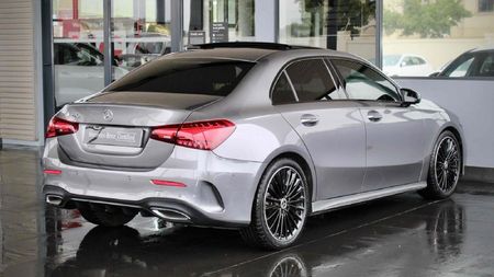 2024-Mercedes-Benz-A-Class-A-200-Sedan_2