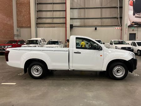 2026-Isuzu-D-Max-250C-Single-Cab_7