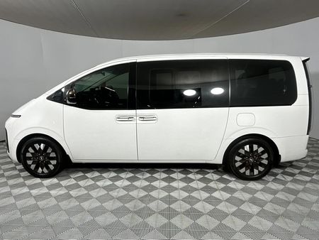 2022-Hyundai-Staria-22d-Luxury-Auto_20