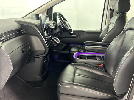 2022-Hyundai-Staria-22d-Luxury-Auto_8