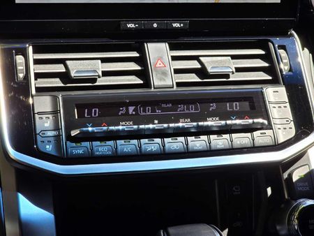2025-Toyota-Land-Cruiser-300-V6-33D-ZX_5
