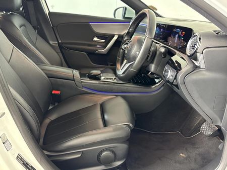 2021-Mercedes-Benz-A-Class-A-200-Auto_9