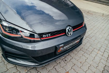 2018-Volkswagen-Golf-VII-GTI-20-TSI-Auto_4