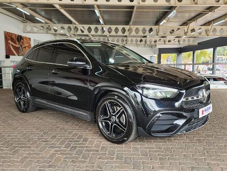 2024-Mercedes-Benz-GLA-200d-Progressive_0
