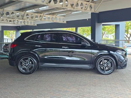 2024-Mercedes-Benz-GLA-200d-Progressive_11