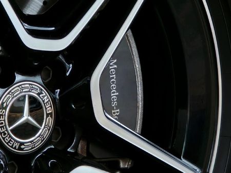 2024-Mercedes-Benz-GLA-200d-Progressive_15