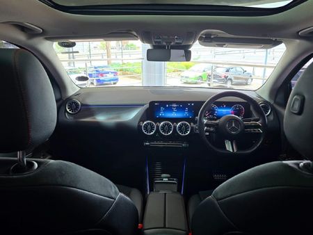 2024-Mercedes-Benz-GLA-200d-Progressive_28