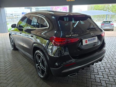 2024-Mercedes-Benz-GLA-200d-Progressive_5