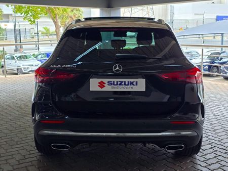 2024-Mercedes-Benz-GLA-200d-Progressive_7