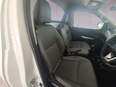 2026-Nissan-Navara-25-DDTi-XE-Single-Cab_16