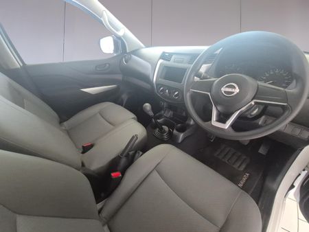 2026-Nissan-Navara-25-DDTi-XE-Single-Cab_17