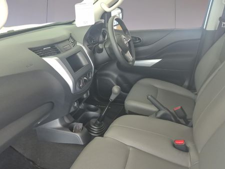 2026-Nissan-Navara-25-DDTi-XE-Single-Cab_18