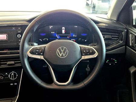 2026-Volkswagen-Polo-10-TSI_14