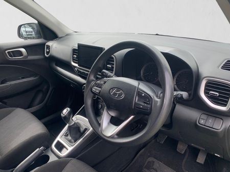 2022-Hyundai-Venue-10-TGDI-Motion_14
