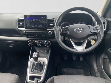 2022-Hyundai-Venue-10-TGDI-Motion_15