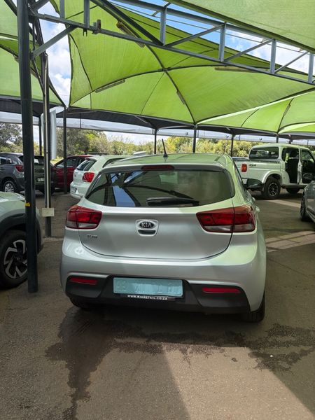 2019-Kia-Rio-12-5-dr_3