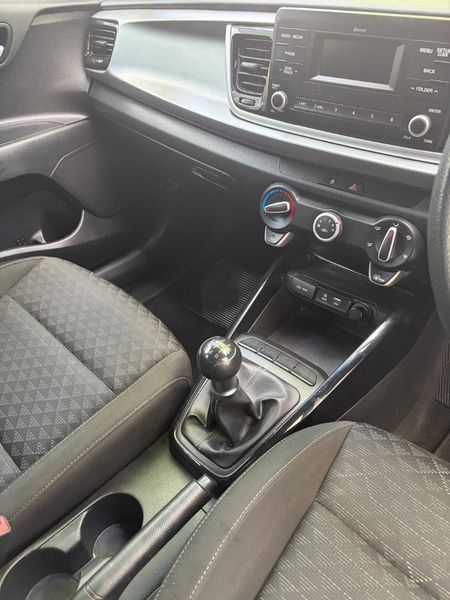 2019-Kia-Rio-12-5-dr_5
