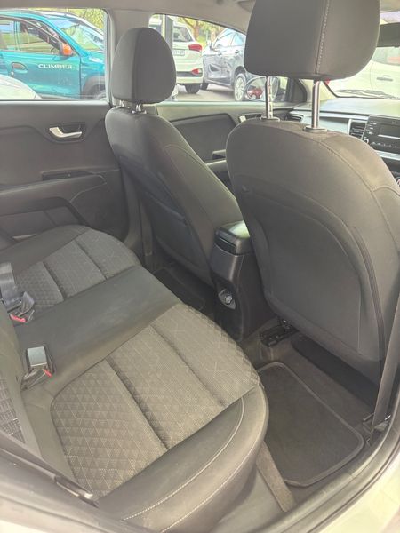 2019-Kia-Rio-12-5-dr_7