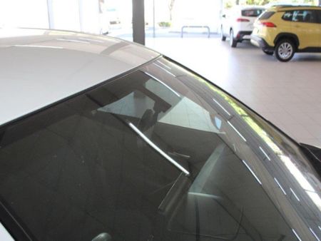 2025-Toyota-Corolla-Cross-18-XS_11