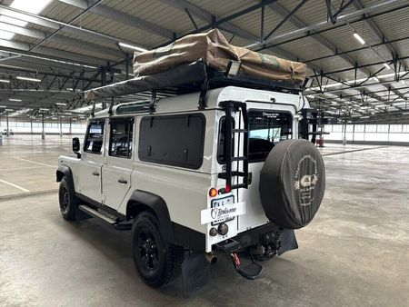 2013-Land-Rover-Defender-110-22D-Station-Wagon-Limited_4