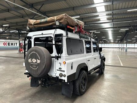 2013-Land-Rover-Defender-110-22D-Station-Wagon-Limited_6