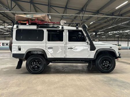 2013-Land-Rover-Defender-110-22D-Station-Wagon-Limited_7